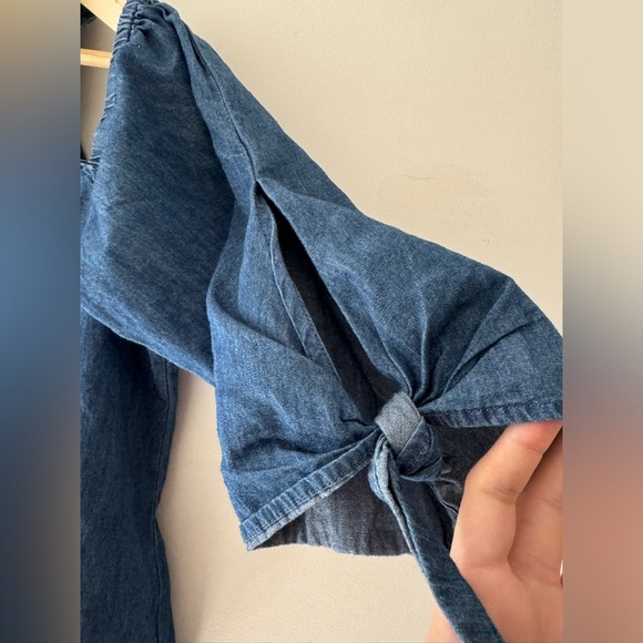 Miami Blue 3/4 Sleeve Exposed Cold Shoulder Top - Picture 3 of 5